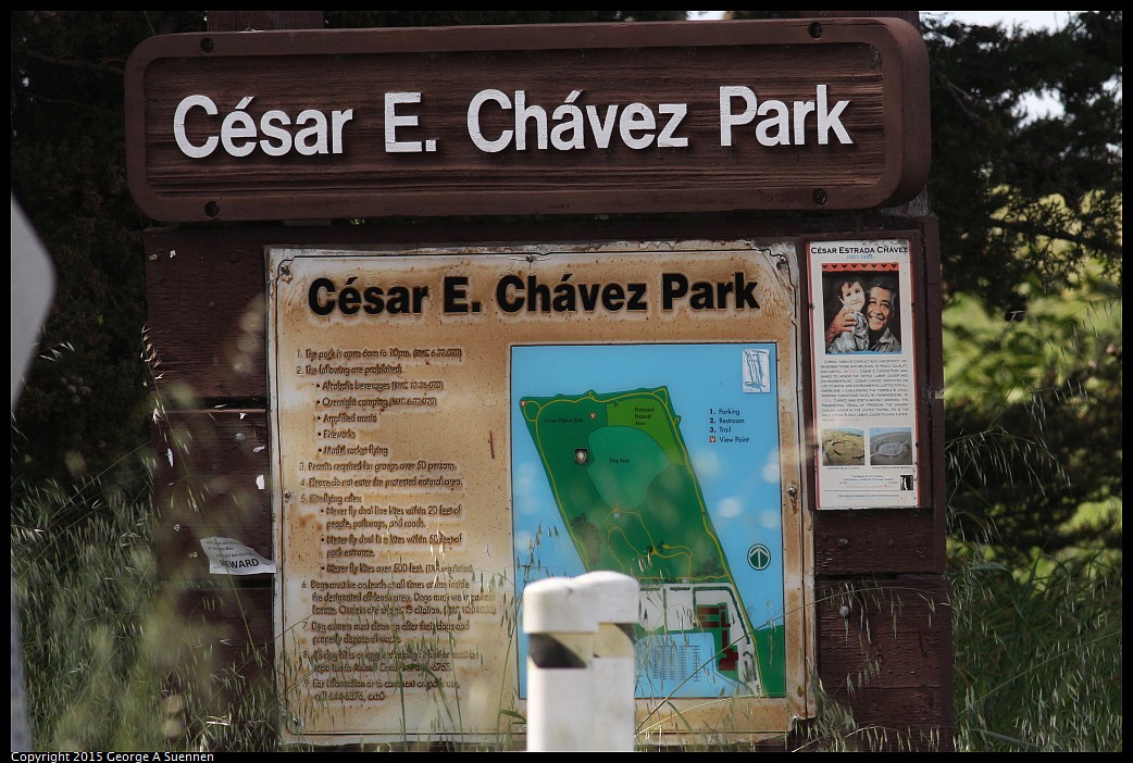 0405-161710-03.jpg - Sign